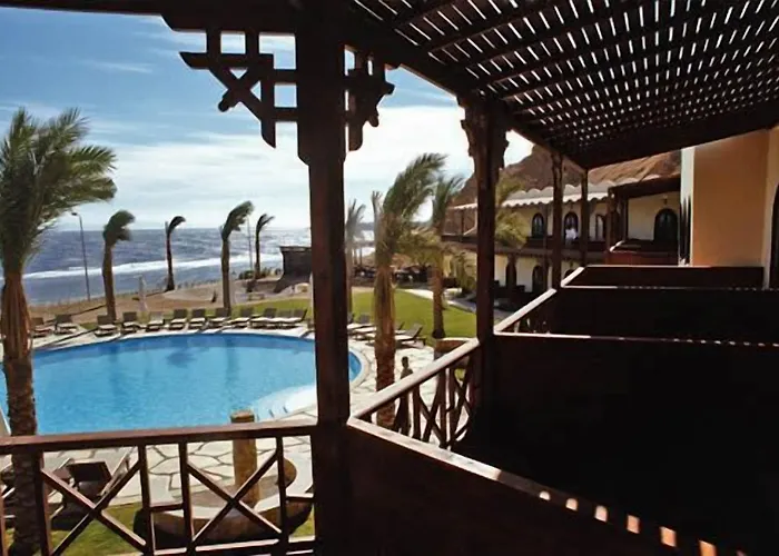 Üdülőközpont Paradise 3*